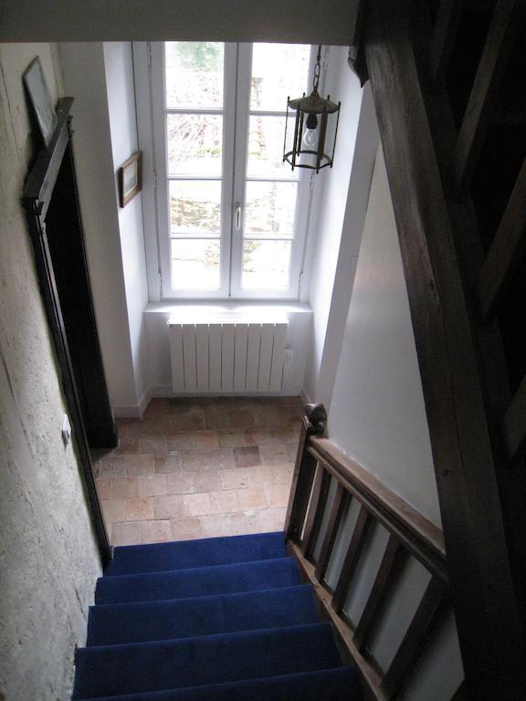 Bed and Breakfast Le Logis Des Tourelles Beaupréau Exterior foto